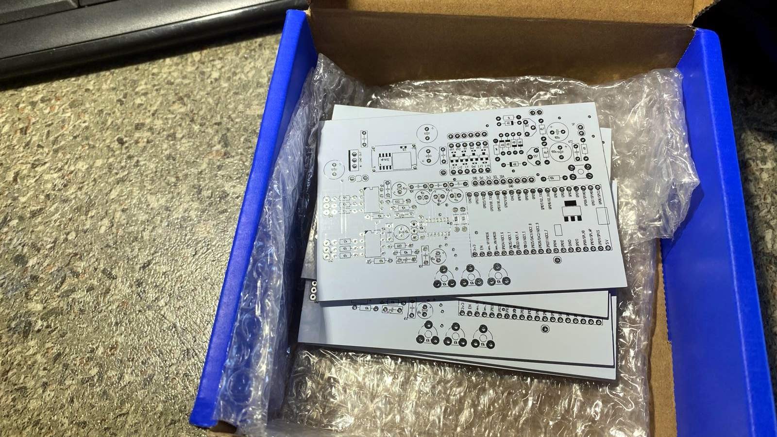 Click image for larger version

Name:	pcbs.jpg
Views:	141
Size:	406.3 KB
ID:	446058